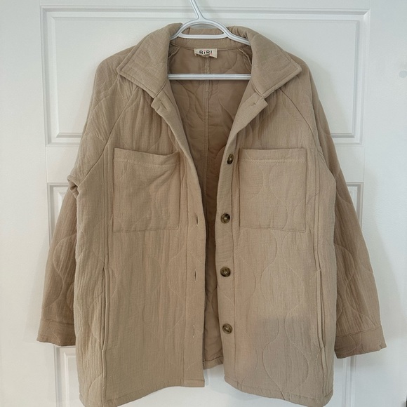 Lightweight quilted jacket. Oversized fit. Size small. Oatmeal colour. - Picture 1 of 4